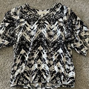 Dress barn women’s Rayon black and white printed beaded stones V-neck blouse